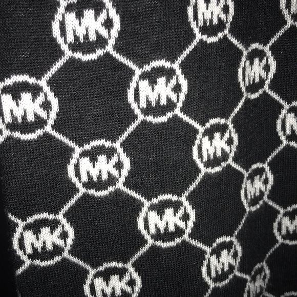 Reversible MK Logo Scarf - Picture 3 of 10